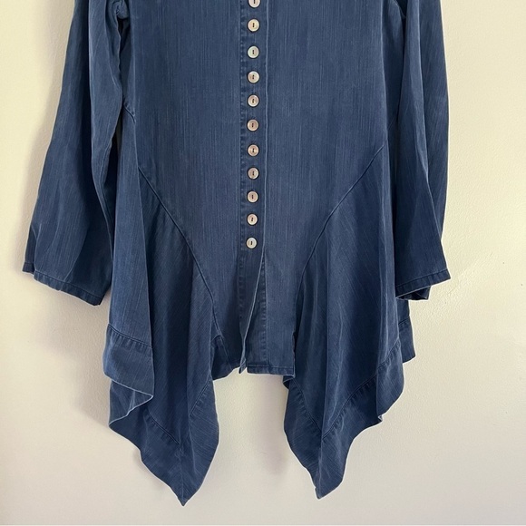 Soft Surroundings Women’s Chambray Sharkbite Hem‎ Tunic Top Blue Size XS - Picture 6 of 7